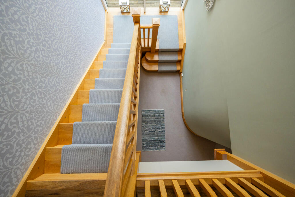 20241030-1203_Maison Haus - Ivory House, Station R