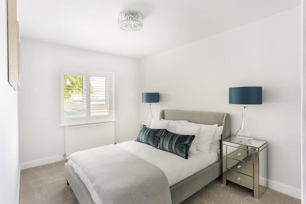 73297_82 Haywards Road  (16)_low.jpg