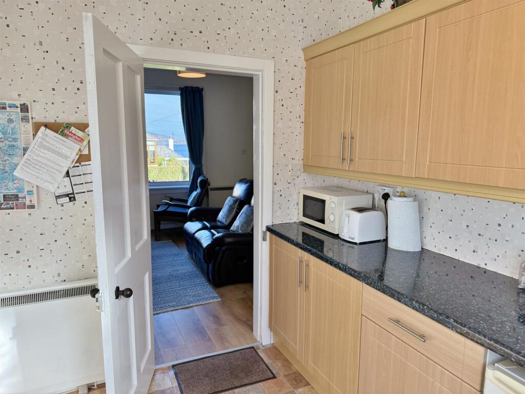 Kitchen into lounge