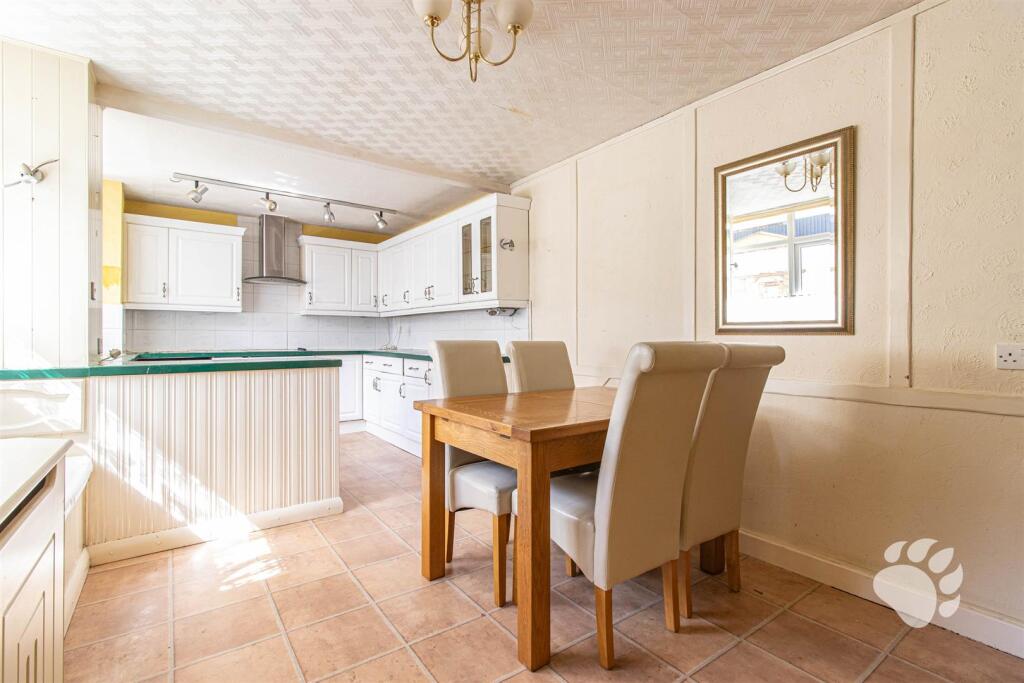 Kitchen / Diner