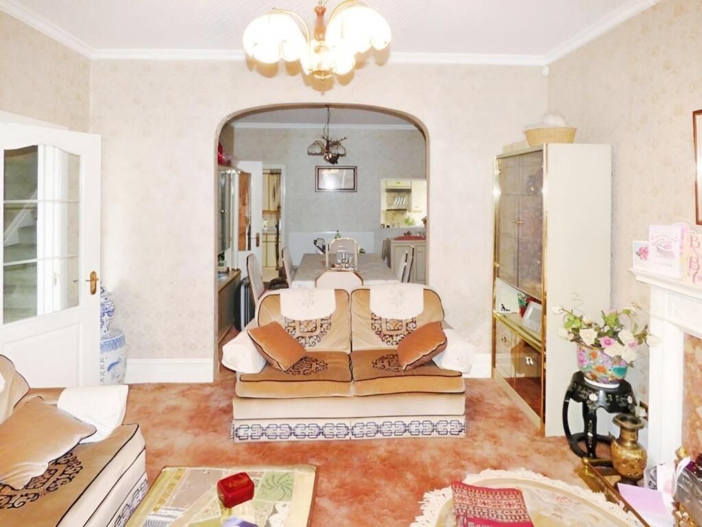 f4b25dfc-Living 20Room.jpg