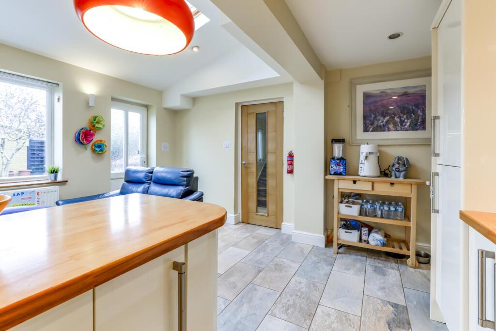 Impressive open plan Kitchen/Dining room