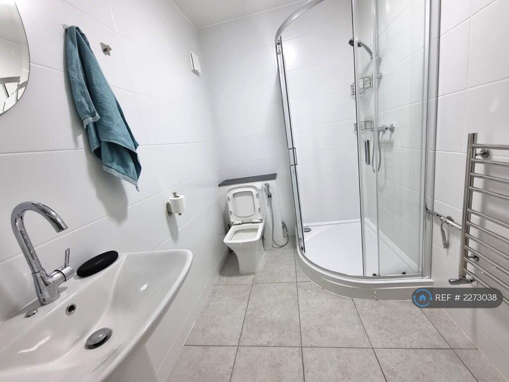 Bathroom 4