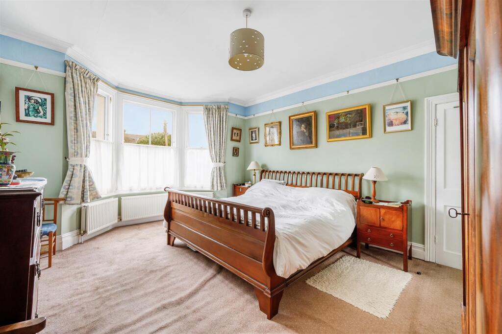 36 Buxton Gardens-12.jpg