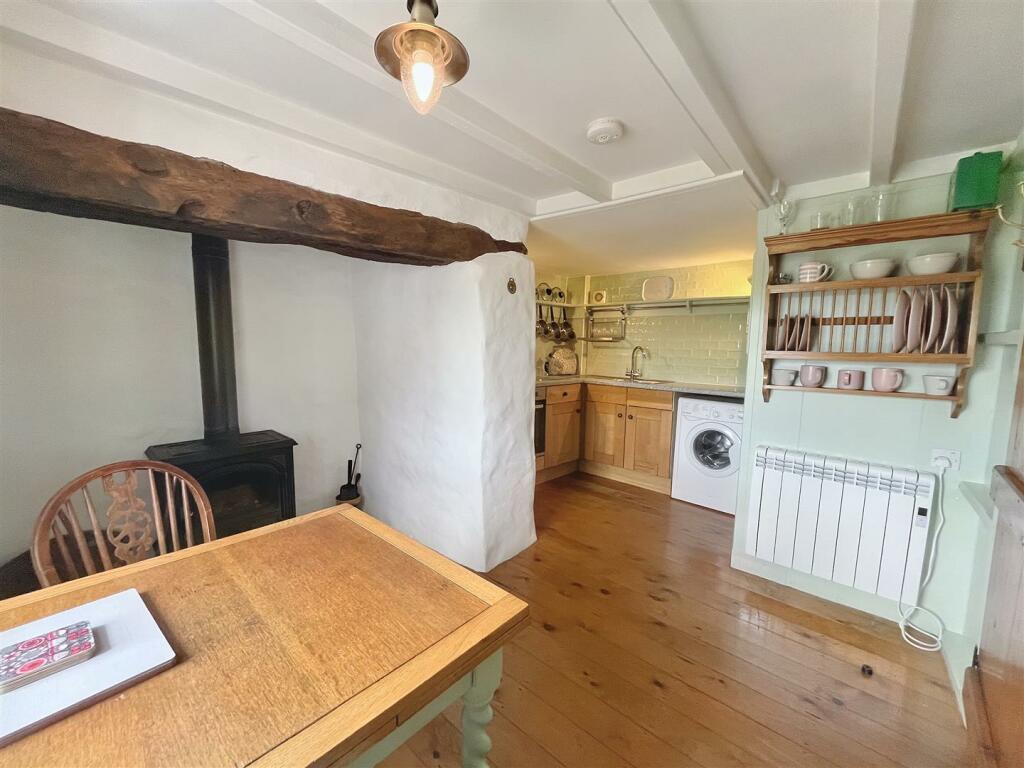 Kitchen &amp; Dining Room