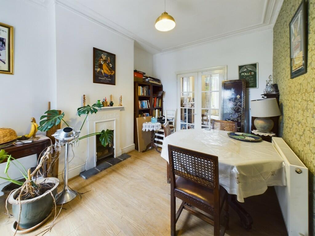 CAM02854G0-PR0178...