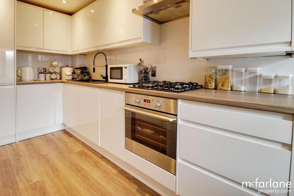 Kitchen/ Dining Room
