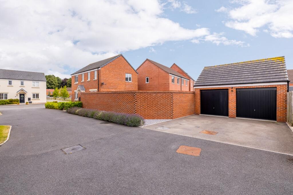 8 Swift Gardens (Kirton)-8