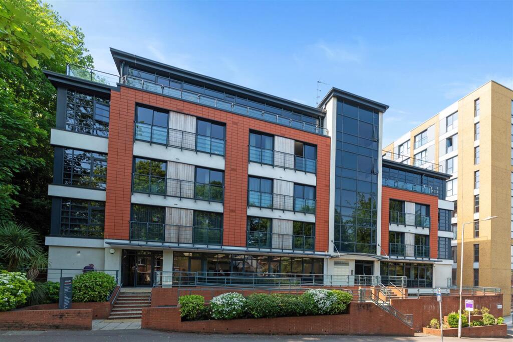 Apartment 3 Oak House 20.jpg