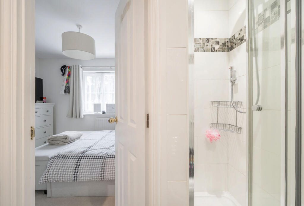 1328545-10-688263...