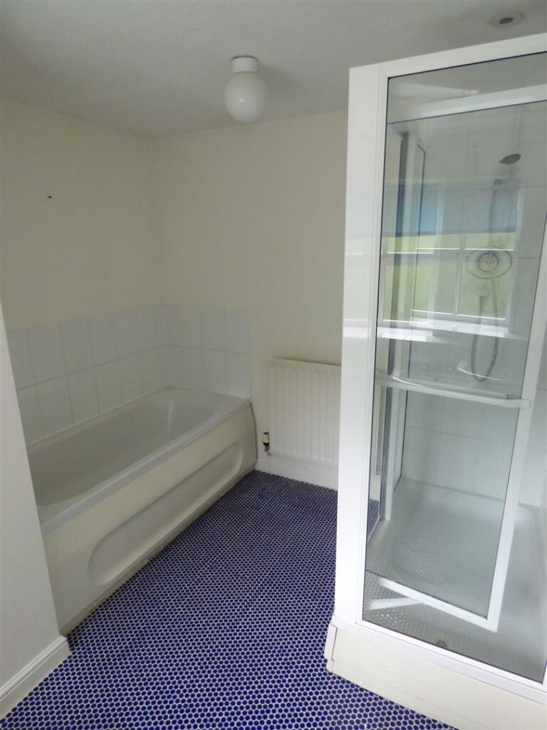 en suite b1.JPG