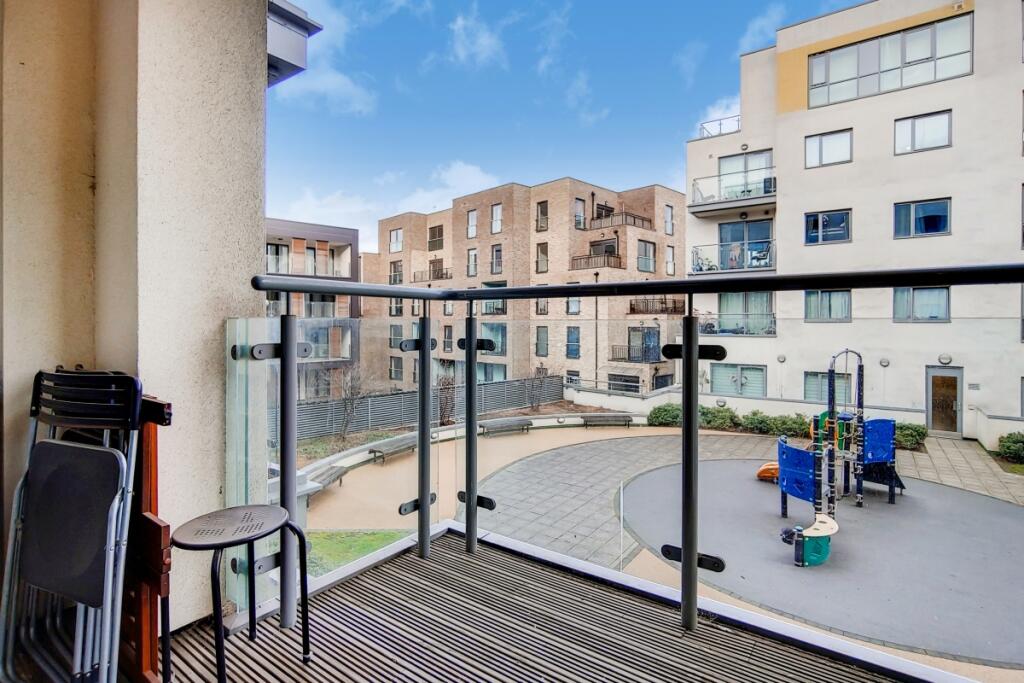 3_Balcony-0