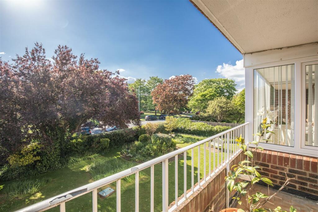 BALCONY 1