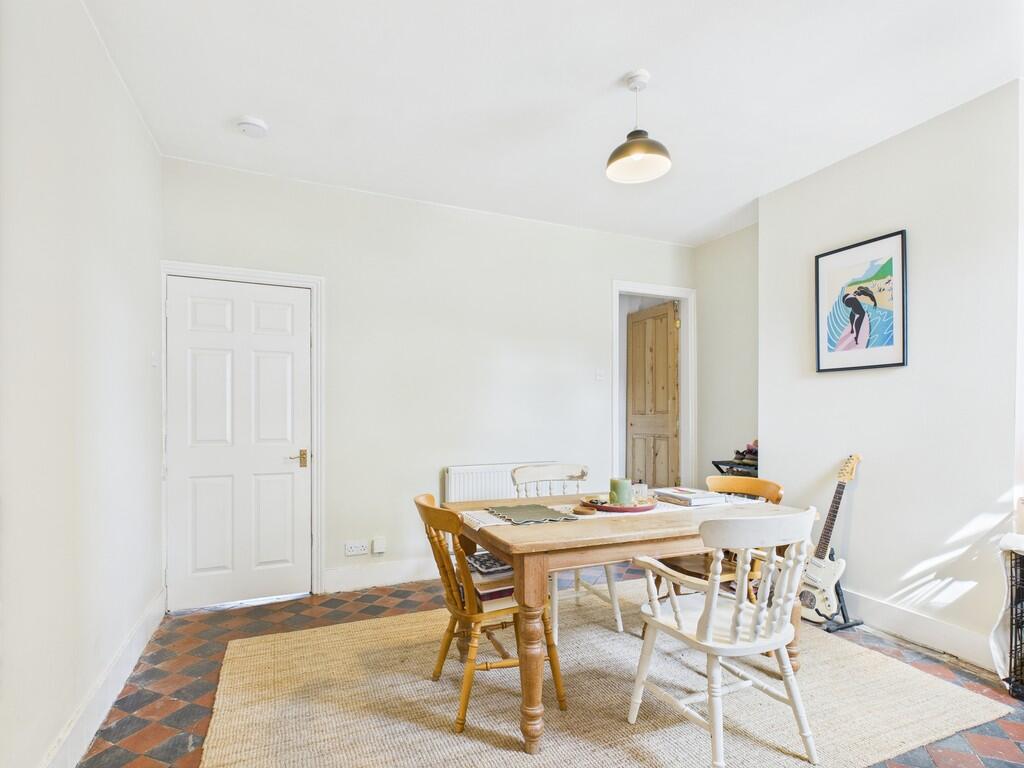 CAM03582G0-PR0135...