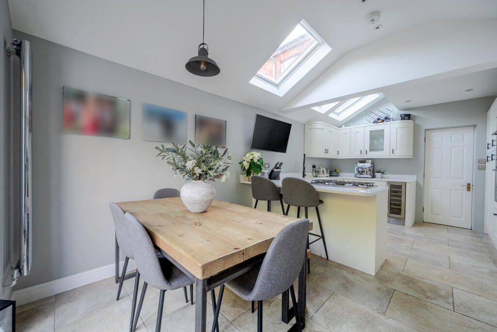 1387162-9-694527f...