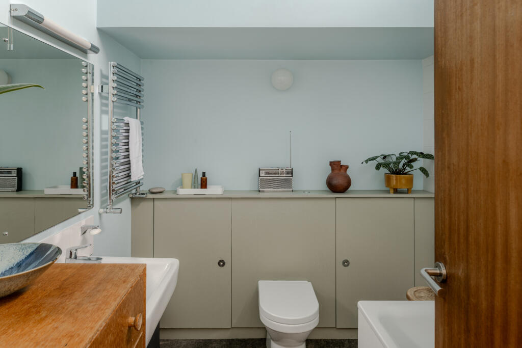 263326 - TMH_MOAT COURT-125.jpg