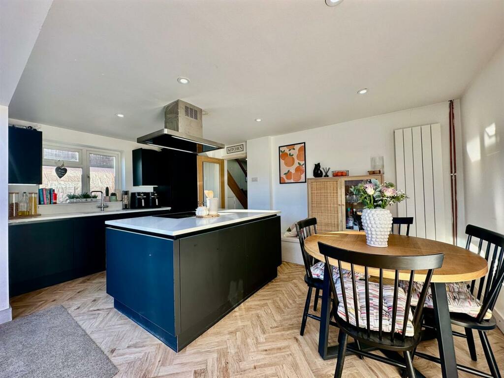 WhatsApp Image 2025-01-09 at 16.01.06_0483ef3f.jpg