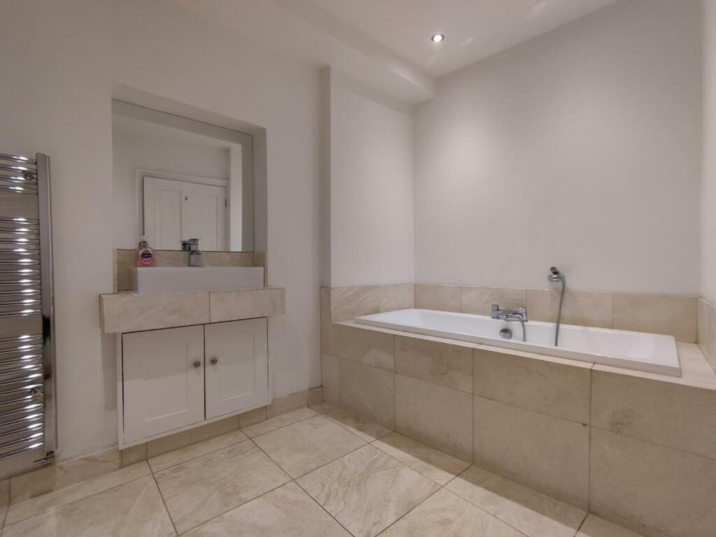 Bedroom 1 En-Suite 3