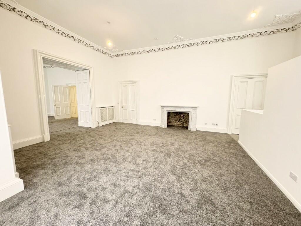 Lounge 4