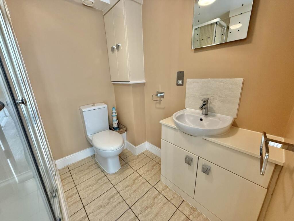 ensuite 2