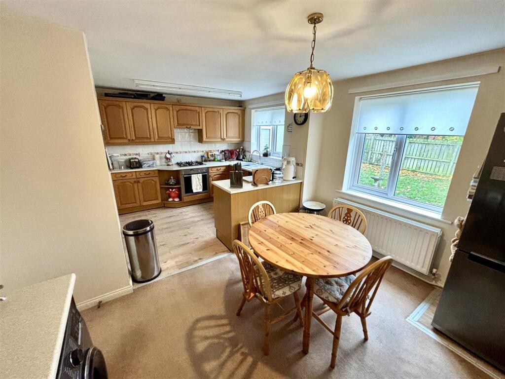 Open Plan Kitchen and Breakfast Room