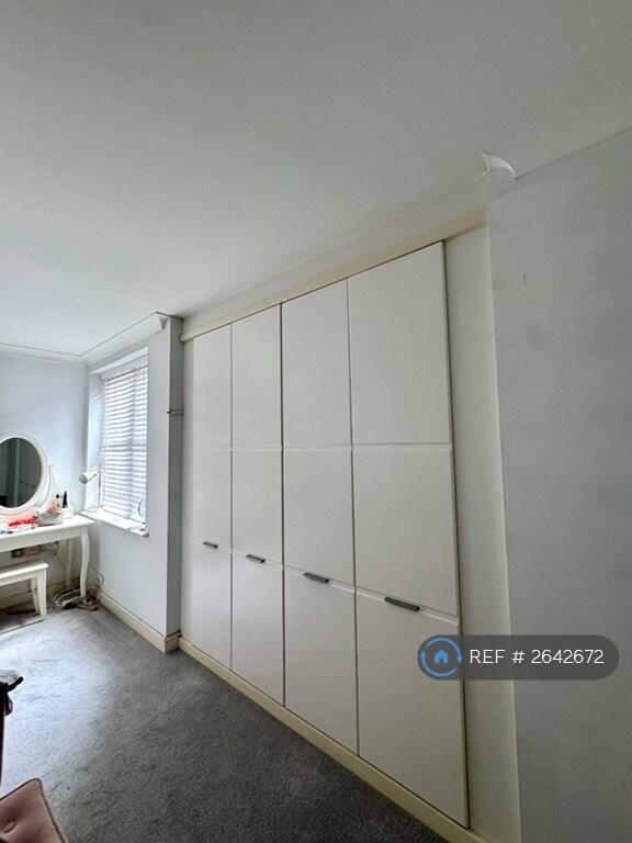 Master Bedroom, Built In Double Wardrobe