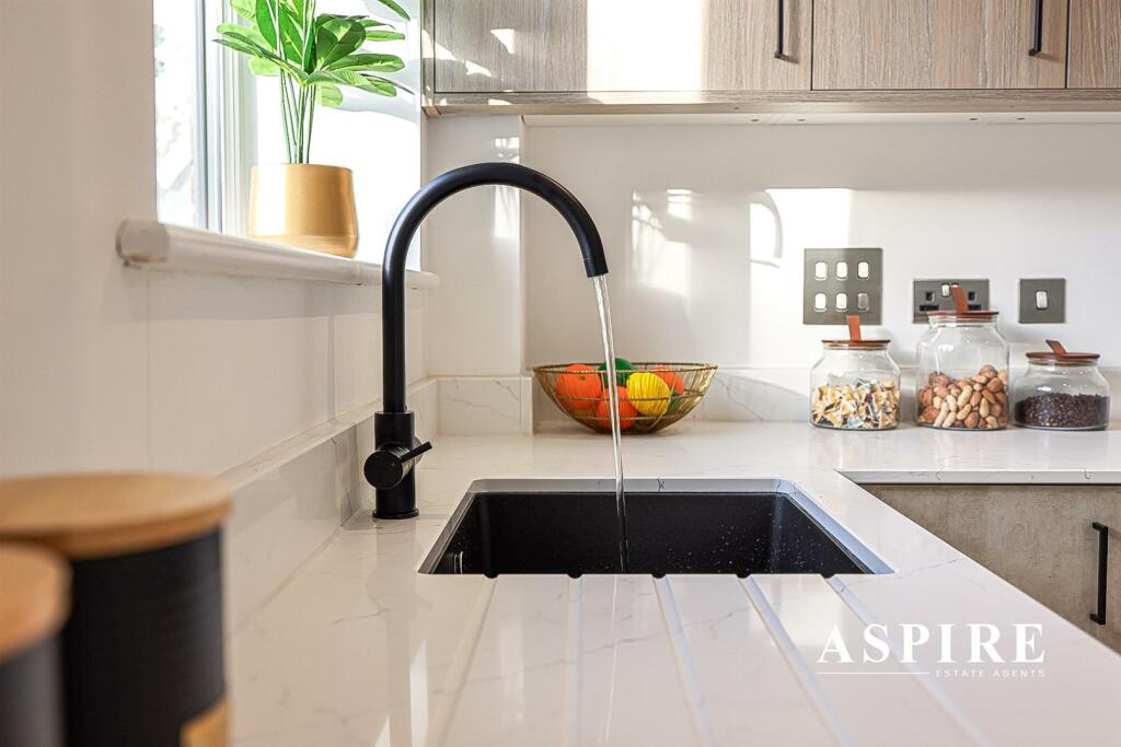 Aspire Estate Agents15.jpg