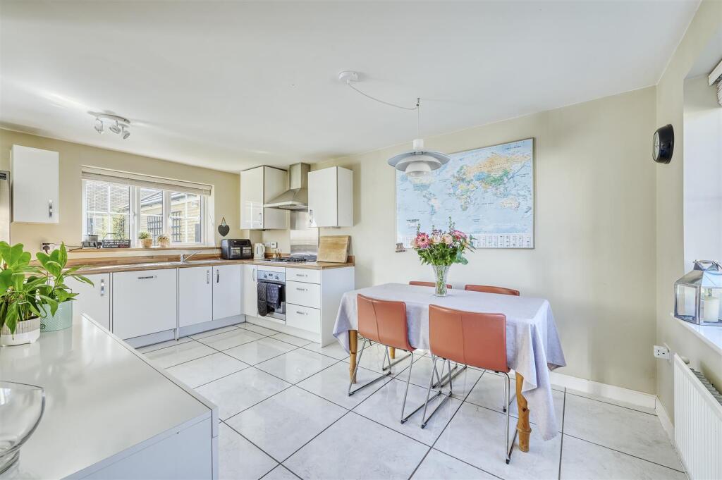 -2 Bernard Van-6_HDR-02.jpg