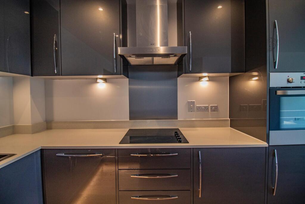 14 Harland Court, Miller's Quarter [Kitchen] 03.jp