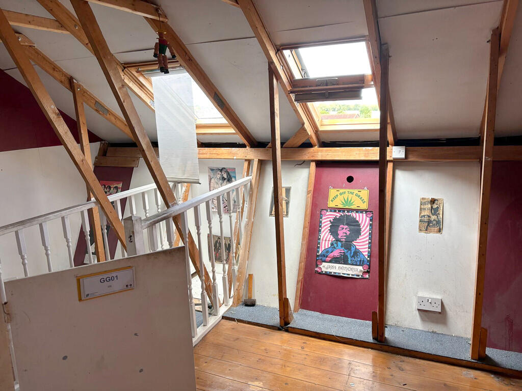 IMG-20250909-WA00...