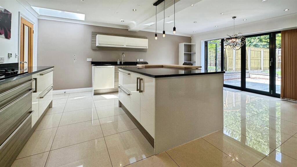 328a9c6d--4CD4-AB42-7BE8BFF038A2-66192-00001564213