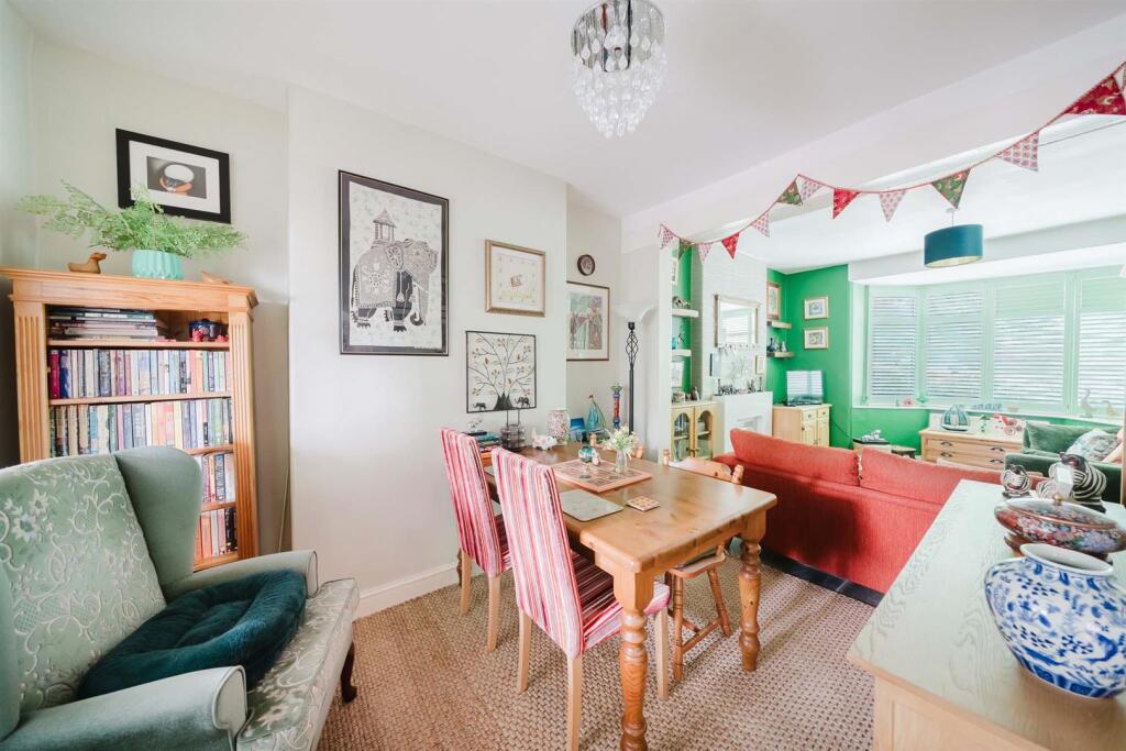 Dining Room.jpg