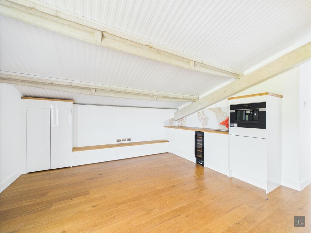 Kitchen Area (FF)