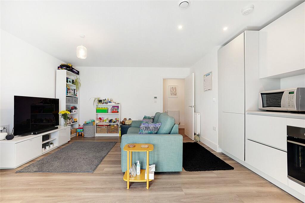 Lounge/Kitchen