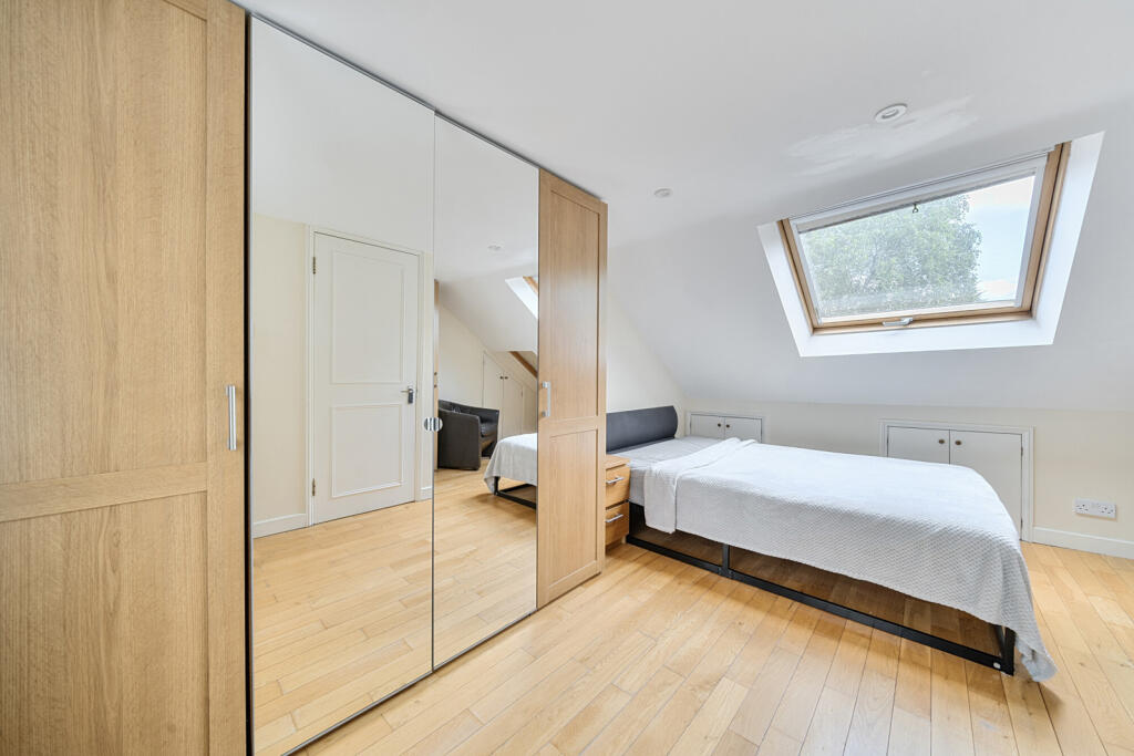 1313195-1-6859522...