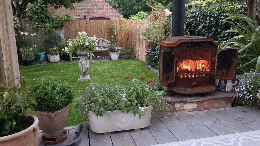 Patio log  burner.jpg