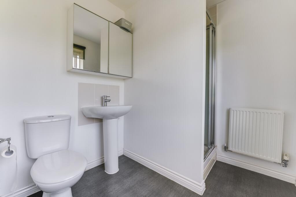 Ensuite to bedroom one
