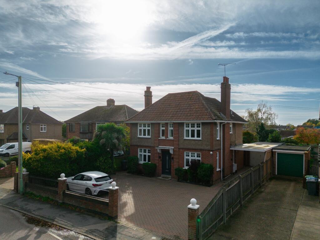 20251028090112 - DJI_0943 - 45 High Road, Trimley 