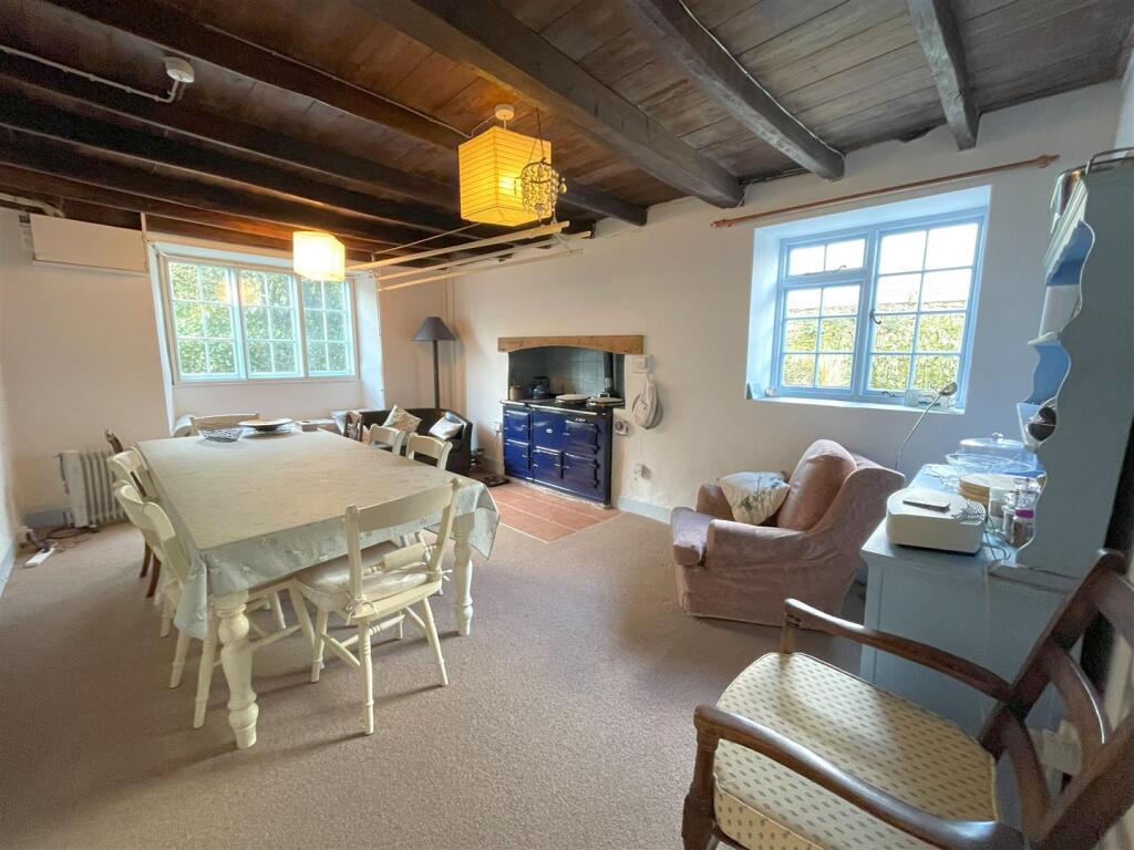 dining room .jpg