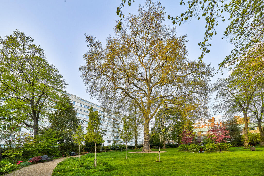 54 Sussex Square,...