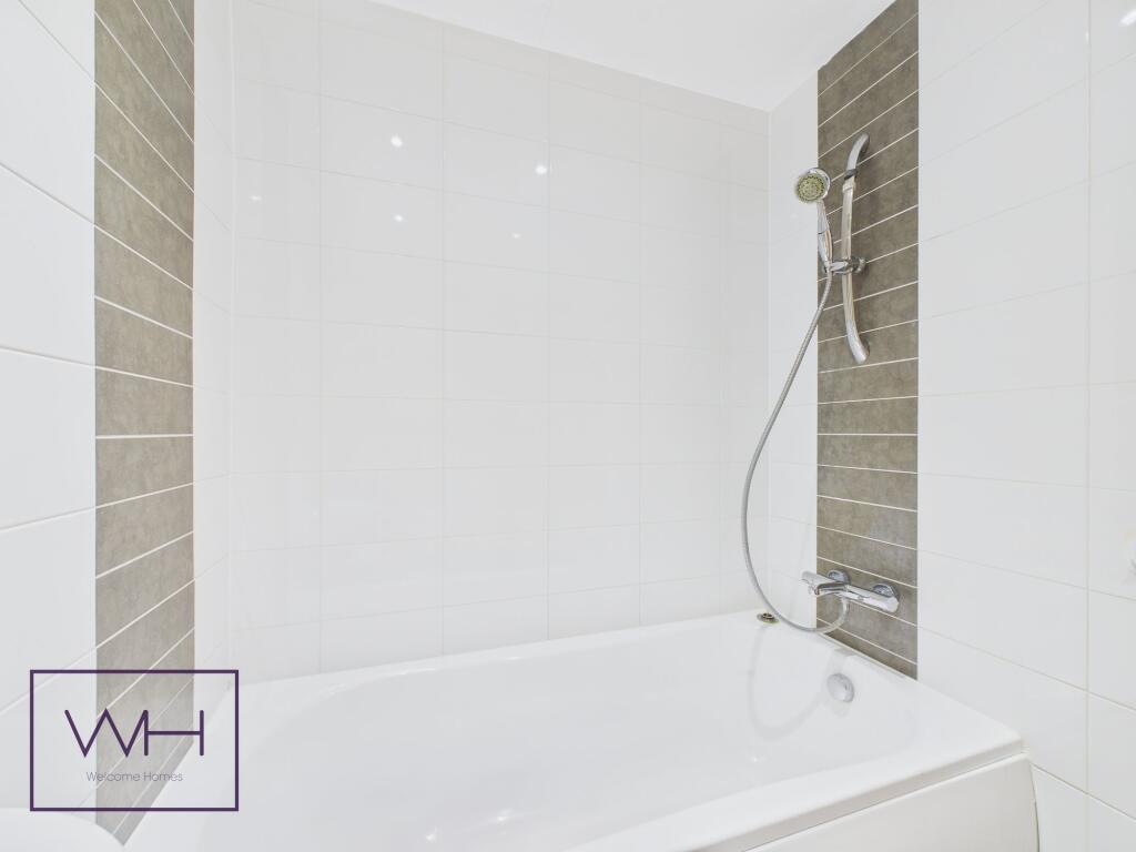 CAM03785G0-PR0303-ST