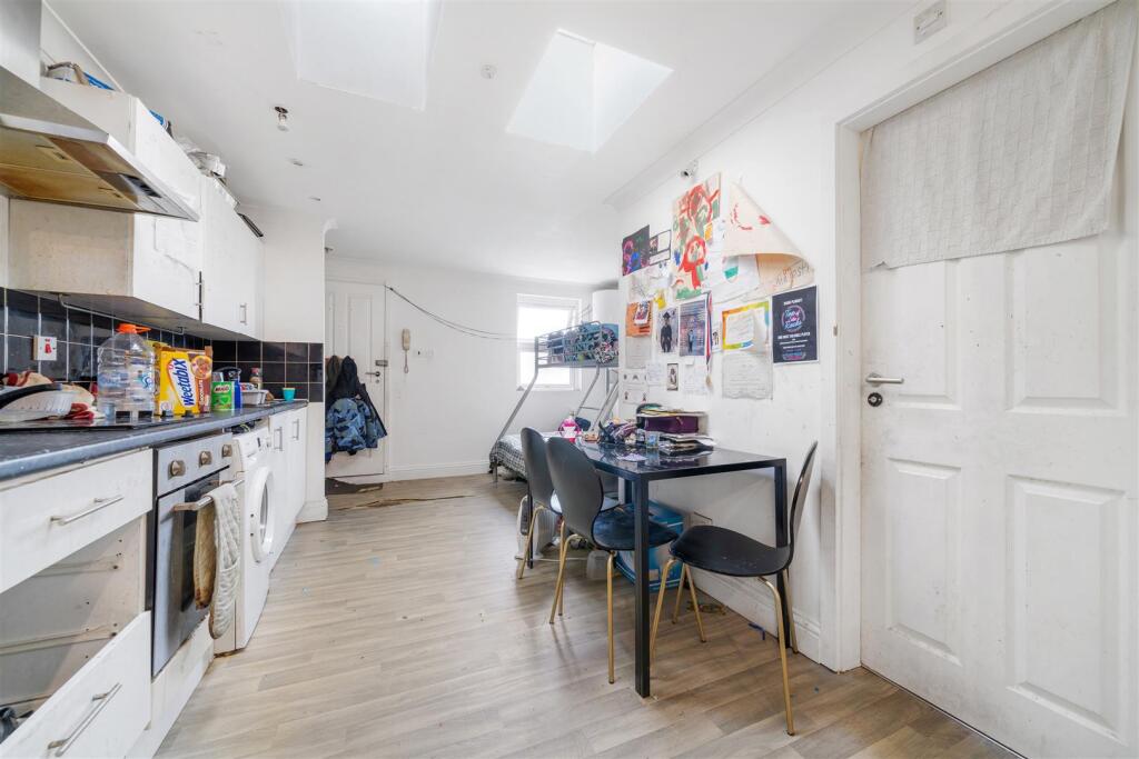 111c Maple Road-4.jpg