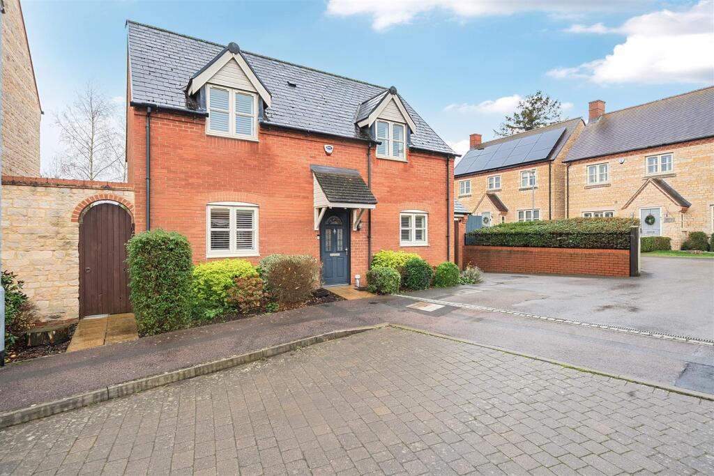 14 Kennel Lane, Paulerspury (4).jpg