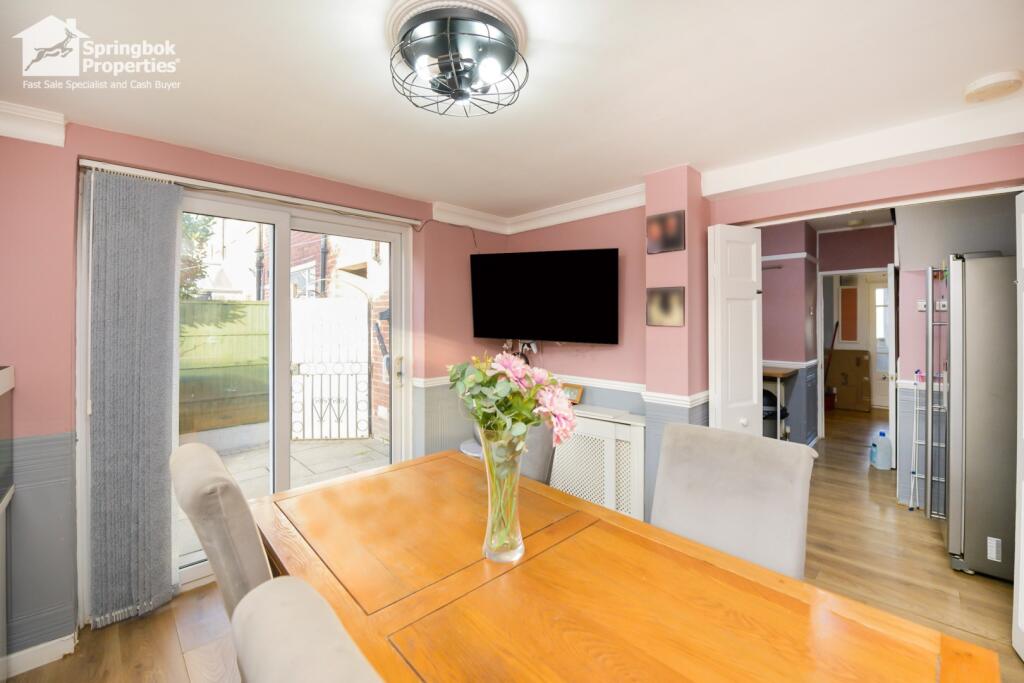 IMAGE 4