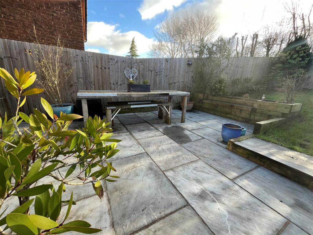 Rear garden g.jpg