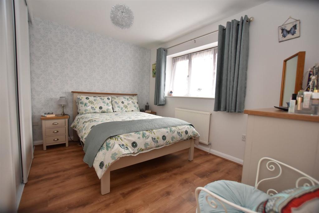 BEDROOM 2.JPG