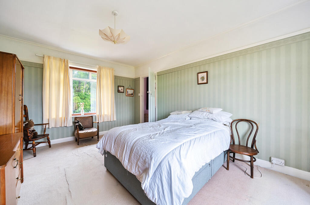 1302979-13-684025...