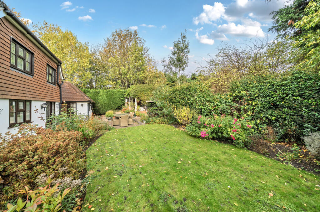 1372470-22-6900e0...