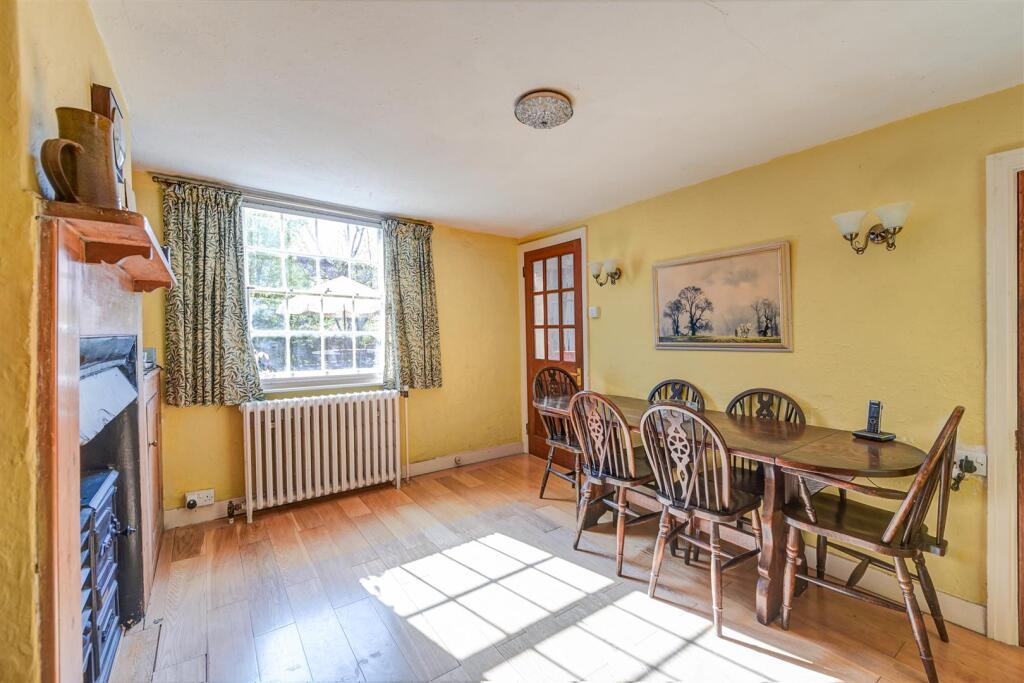 SADDLECOMBE COTTAGE  (8).jpg