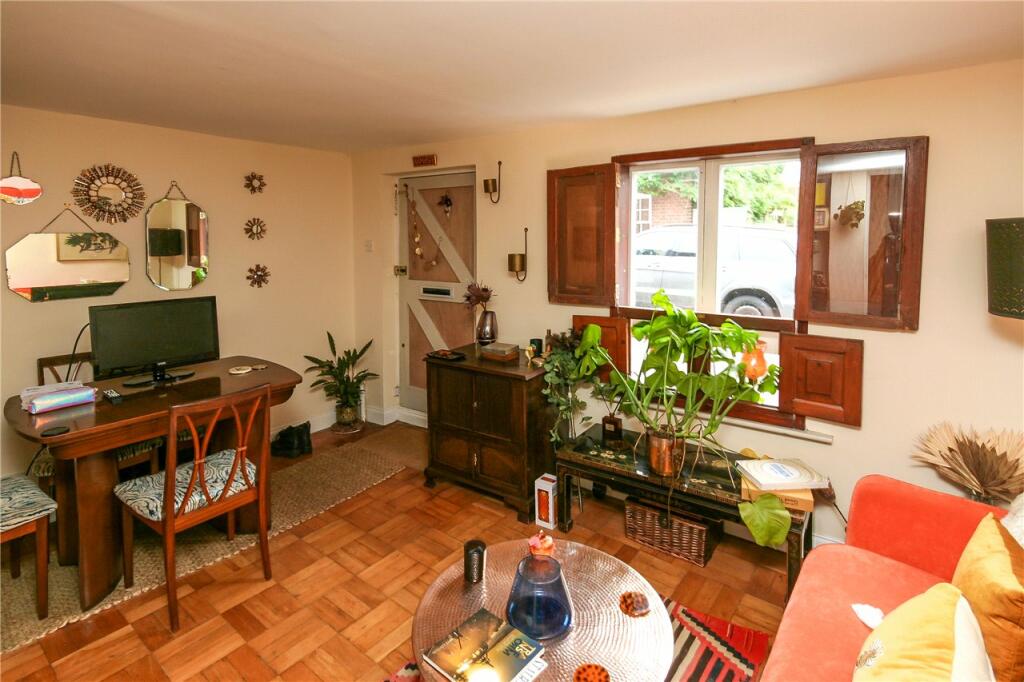 Living/Dining Room